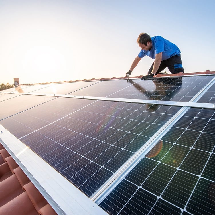 Paneles solares JG Renovables